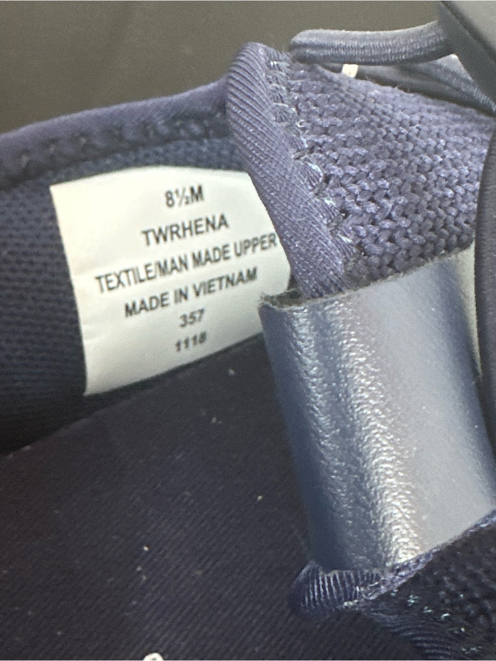 Tommy Hilfiger Navy Knit Sneakers with Red and White Stripe, size 8.5 - Picture 6 of 7